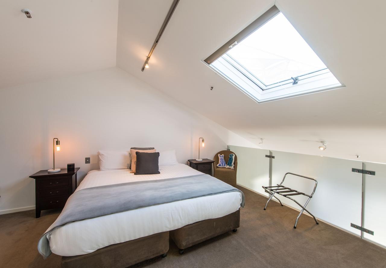 Sullivans Cove Apartments Hobart Exterior foto Skylight in a bedroom